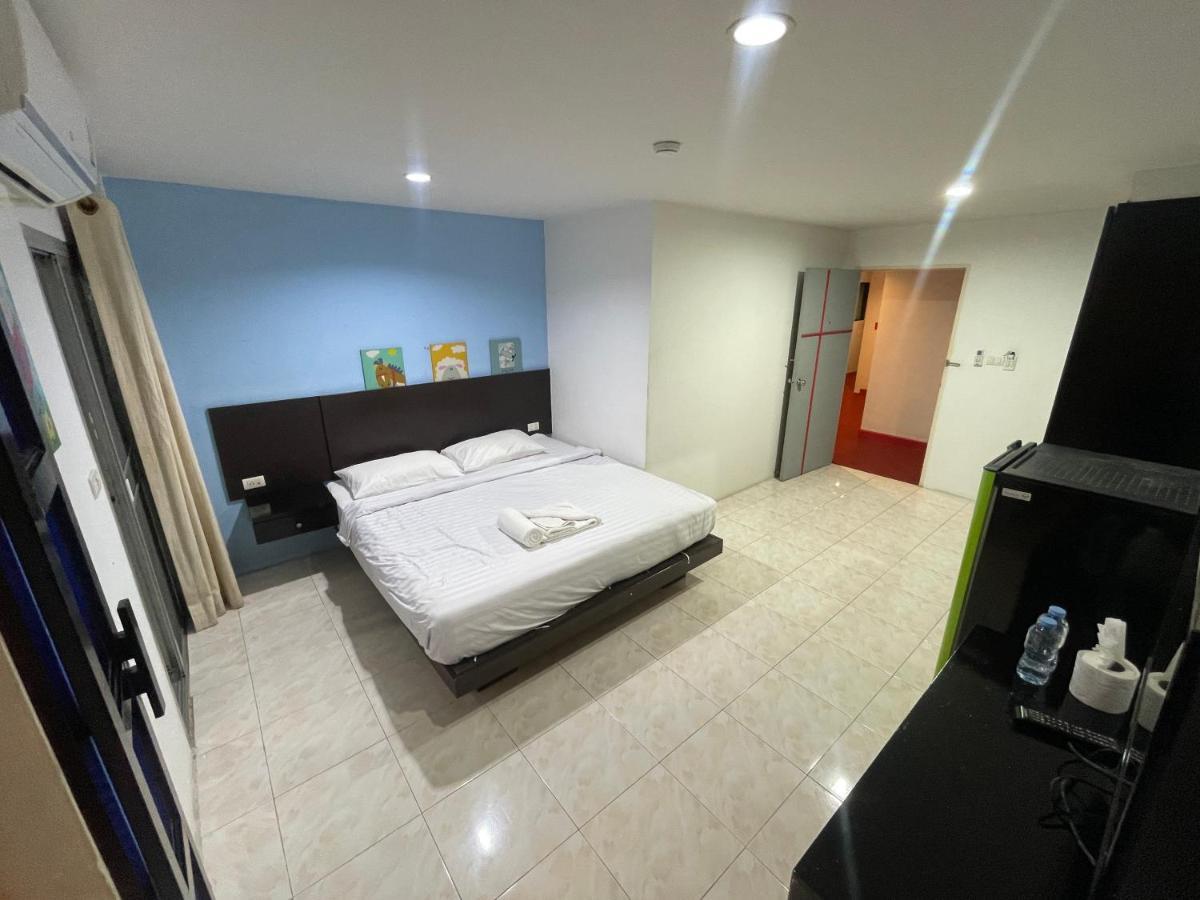 Islanda Hotel Patong Exteriér fotografie
