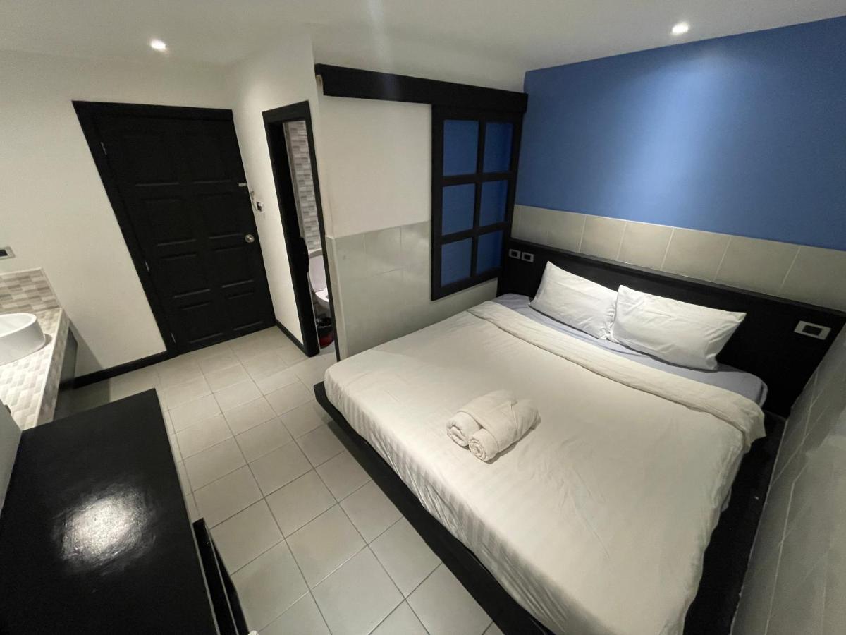 Islanda Hotel Patong Exteriér fotografie